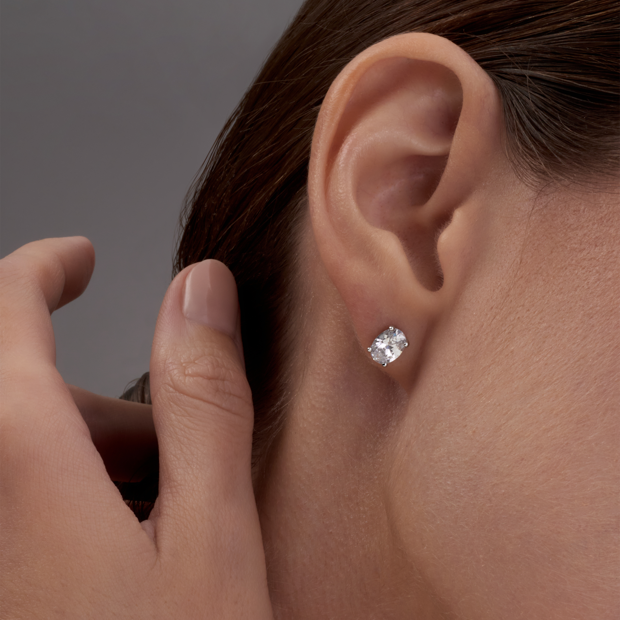 Oval Diamond Studs (1CT)